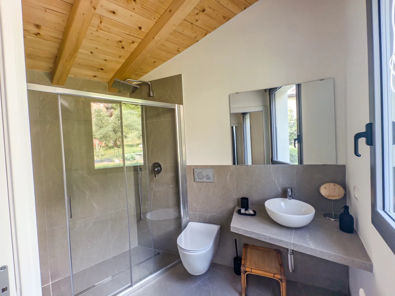 Bagno della Dépendance, La Casa degli Ulivi Lierna