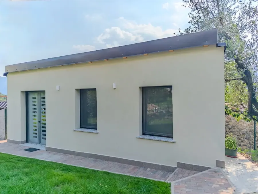 La Dépendance nel giardino degli ulivi, La Casa degli Ulivi Lierna