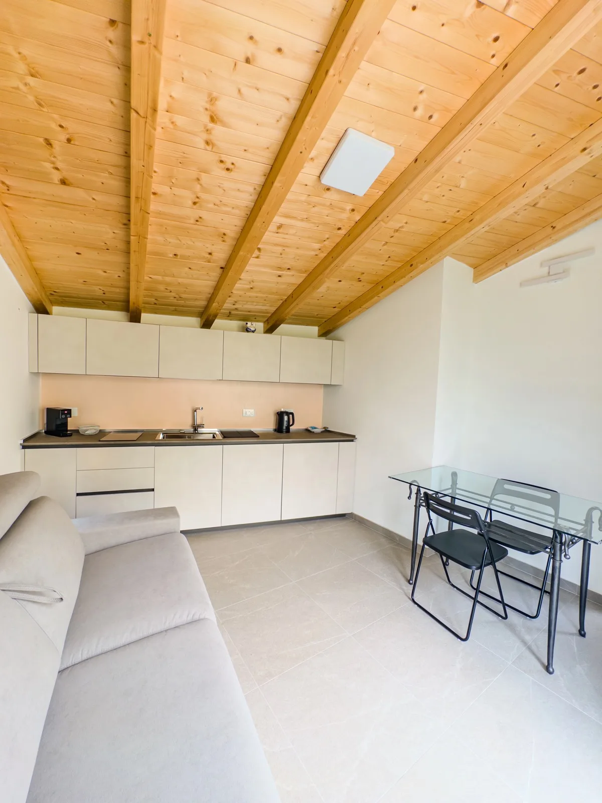 Salotto della Dépendance, La Casa degli Ulivi Lierna